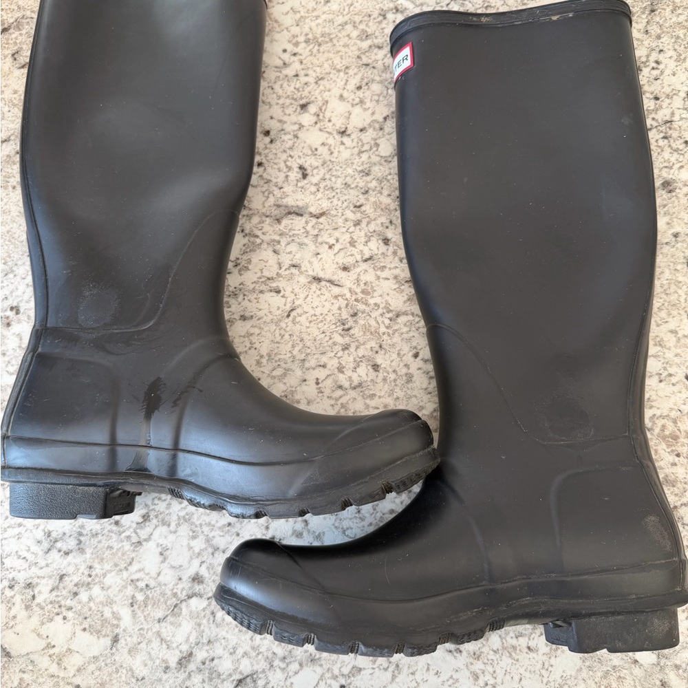 Hunter Classic Black Boots - Picture 3 of 6